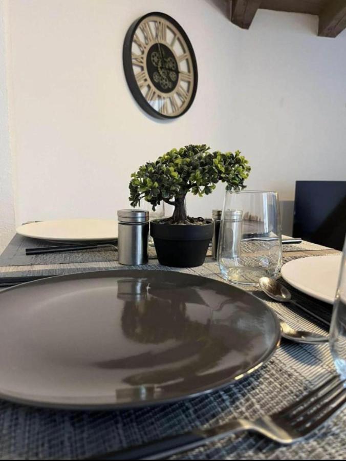 Delice De Nimes Appartement Buitenkant foto